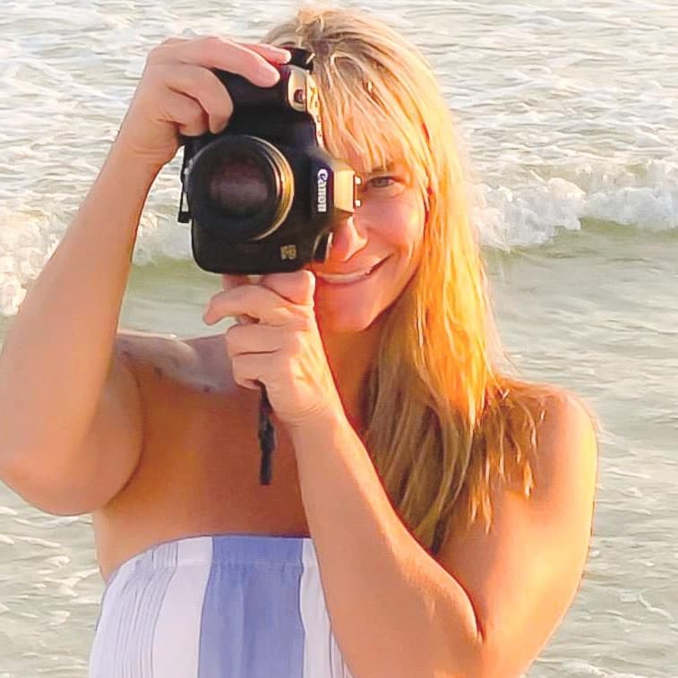 Hi, my name is Angie and I love being behind the camera! I would love to capture your memories.