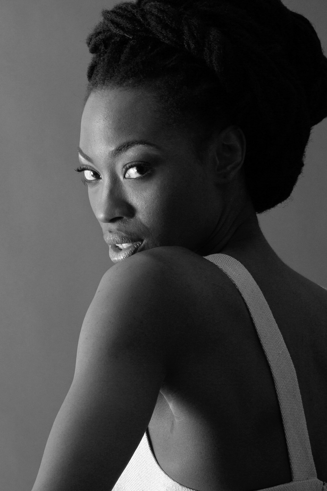 Commercial photographer available for bookings June-August (Creative portraits, Product and Action photography)