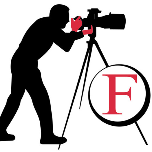 Creativity and professionalism is what Freeman Photography offers you to capture that special day.