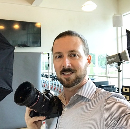 Professional Photographer serving GTA, Southern Ontario and beyond.