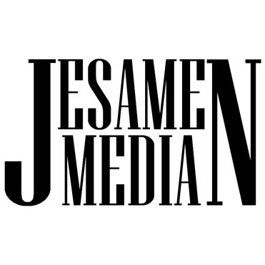 Great photographer available today!