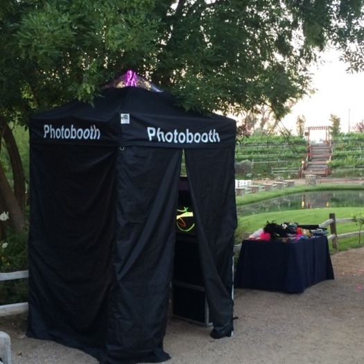 Photo Booth. Weddings, Birthday Parties, Grand openings, y Event