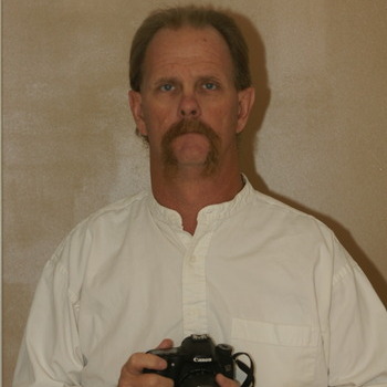Photographer Available for Photo Shoots Individual or Groups