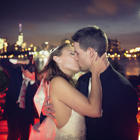 NYC Professional Wedding Photographer offering SPECIAL PACKAGED PRICES!