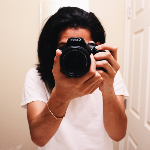 Portrait/Lifestyle Photographer with the feel of Urban Aestheticism