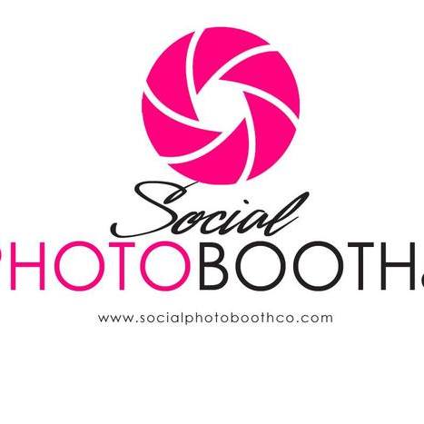 Luxury Photo Kiosk Rentals around Chicagoland