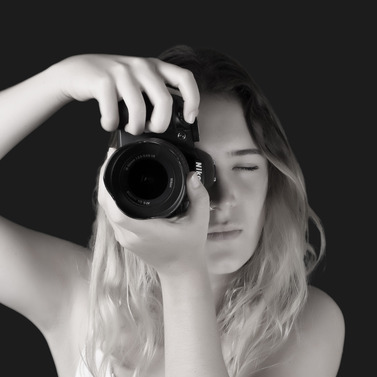 Free Assistant Photographer/ Free photographer for ONE event