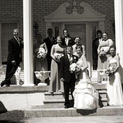 Excellent Photographer for your Wedding or Session Available Today!