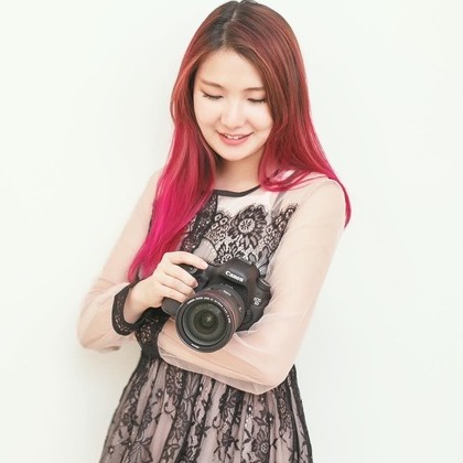 Romantic, Feminine, whimsical photography style women photographer