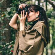 Hi! I'm a french photographer based in Montreal. I offer photoshoots to local organizations, as well as portraits. (FR/EN)